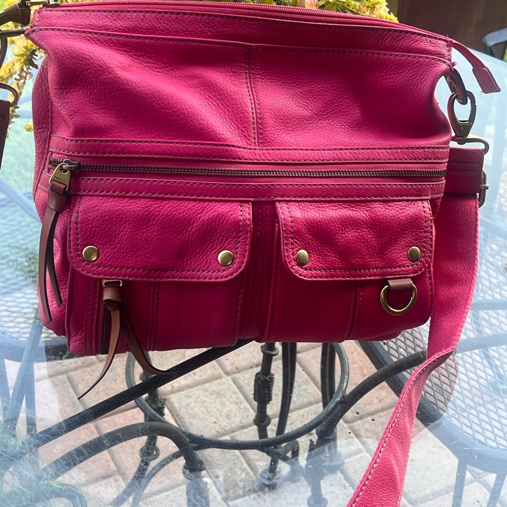 Fossil Morgan Traveler Pink Leather Crossbody Bag